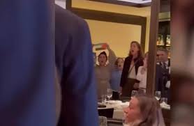 مؤيدون لفلسطين ينغصون على ترامب عشاءه في واشنطن (فيديو)