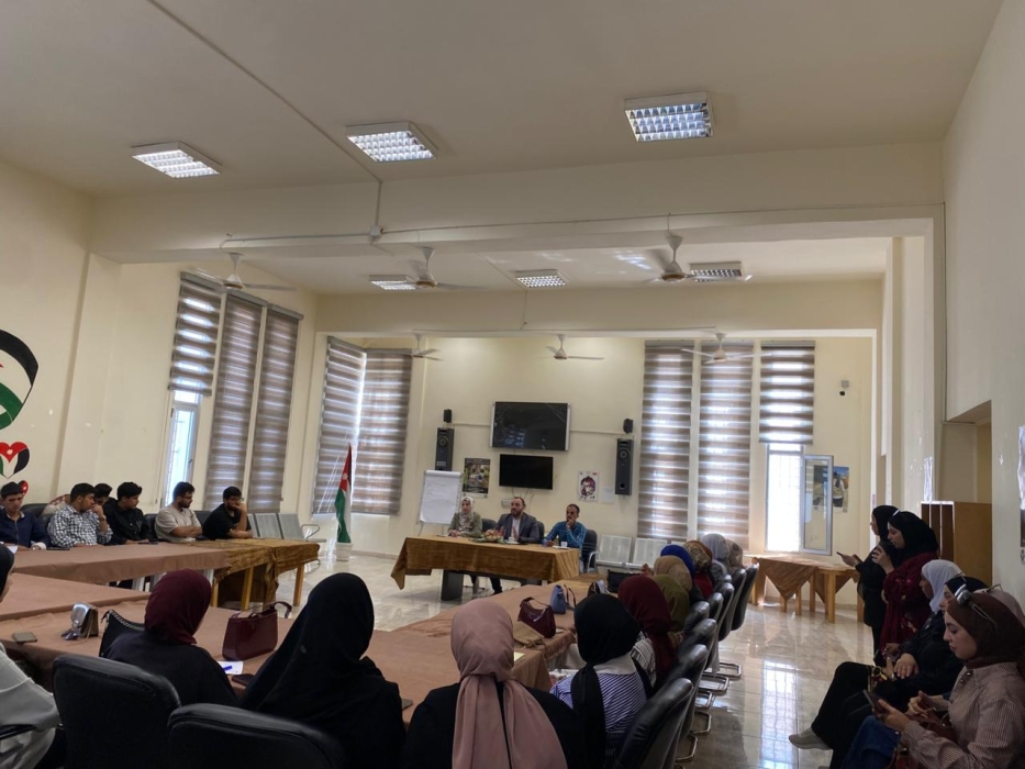 مديرية شباب المفرق تعقد لقاءً شبابياً حوارياً