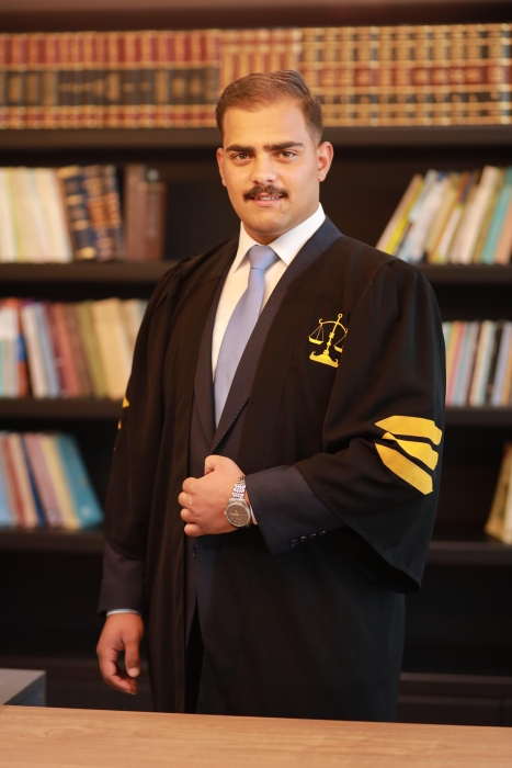 المحامي تاج الدين الخوالدة يهنئ المهندس فراس الخوالدة بزفافه