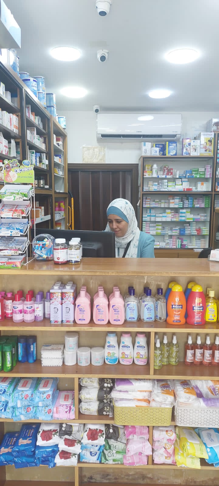 أمّ بثوبين… قصة امرأة أردنية هزمت قسوة الحياة
