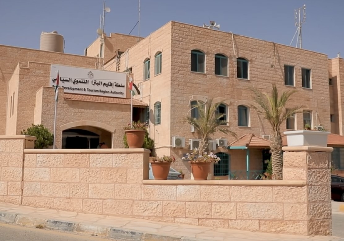 وفد أمني سياحي من السعودية والكويت يزور سلطة إقليم البترا