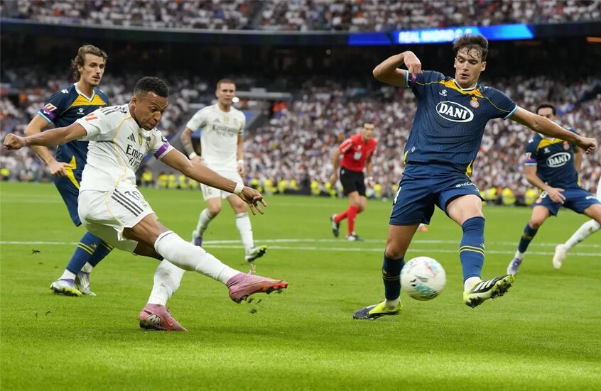 واقعة مثيرة للجدل توحد جماهير ريال مدريد وإسبانيول بطلها برشلونة