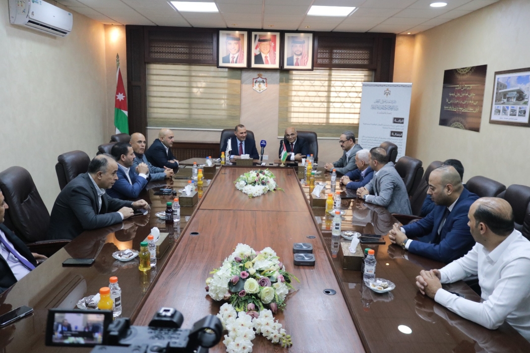 القضاة يلتقى نقيب وأعضاء نقابة الصحفيين