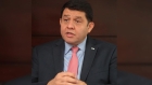 العيسوي ينقل تمنيات الملك وولي العهد بالشفاء للوزير استيتية