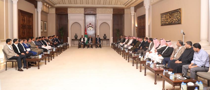 العيسوي يلتقي وفدا من أبناء عشيرة المشاقبة
