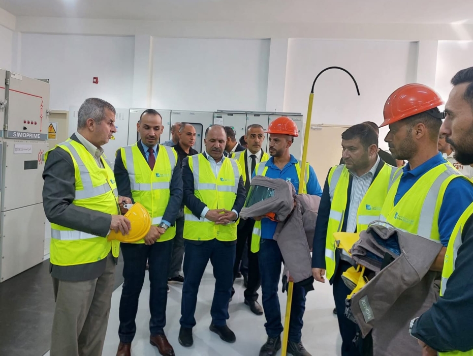 وزير الطاقة يتفقد جاهزية محطات التحويل في كهرباء إربد