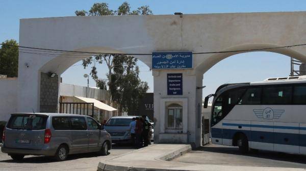 فتح حركة المسافرين عبر جسر الملك حسين حتى 2 ظهرا