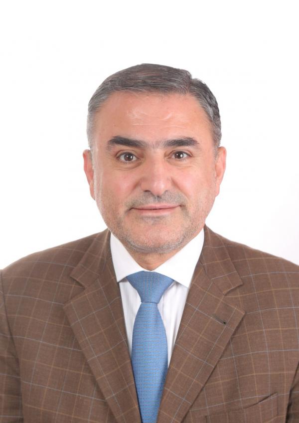 الملك والمشاريع الاقتصادية في لقاء رؤساء الوزراء السابقين