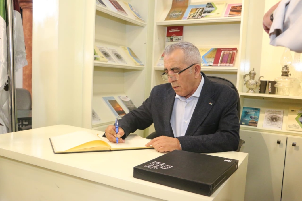 الرواشدة : معرض عمان حدث ثقافي و تظاهرة فكرية تنوعت بالمشاركة العربية والدولية