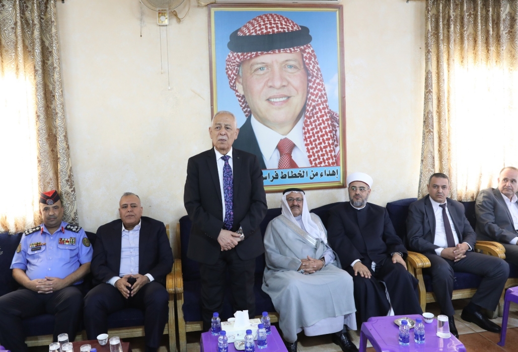 *مندوبا عن الملك وولي العهد. العيسوي يعزي النوافعة ورمضان وإسعيفان والموصلي*