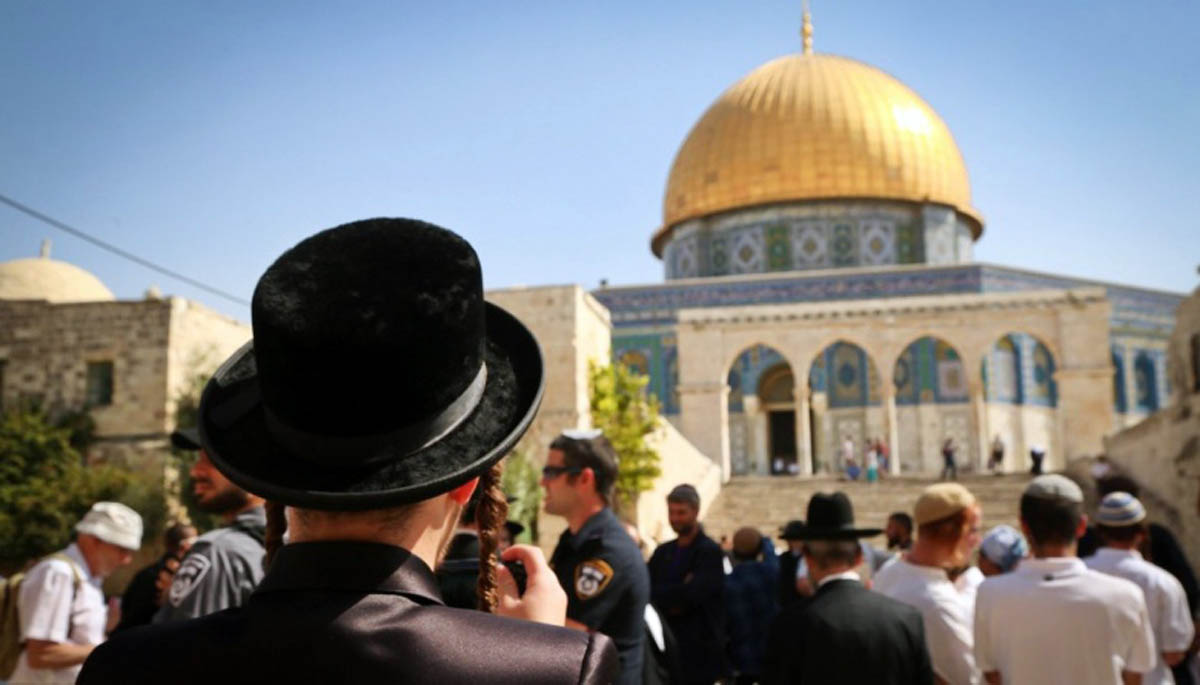 مستوطنون يقتحمون المسجد الأقصى بقيادةوزير الأمن القومي الإسرائيلي المتطرف