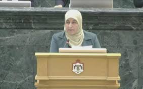 النائب المحسيري تسأل الحكومة عن المعاهدات والاتفاقيات ذات العلاقة بالكلاب الضالة