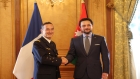 ولي العهد يلتقي مع رئيس أركان الجيش الفرنسي ويزور مقرا للدرك