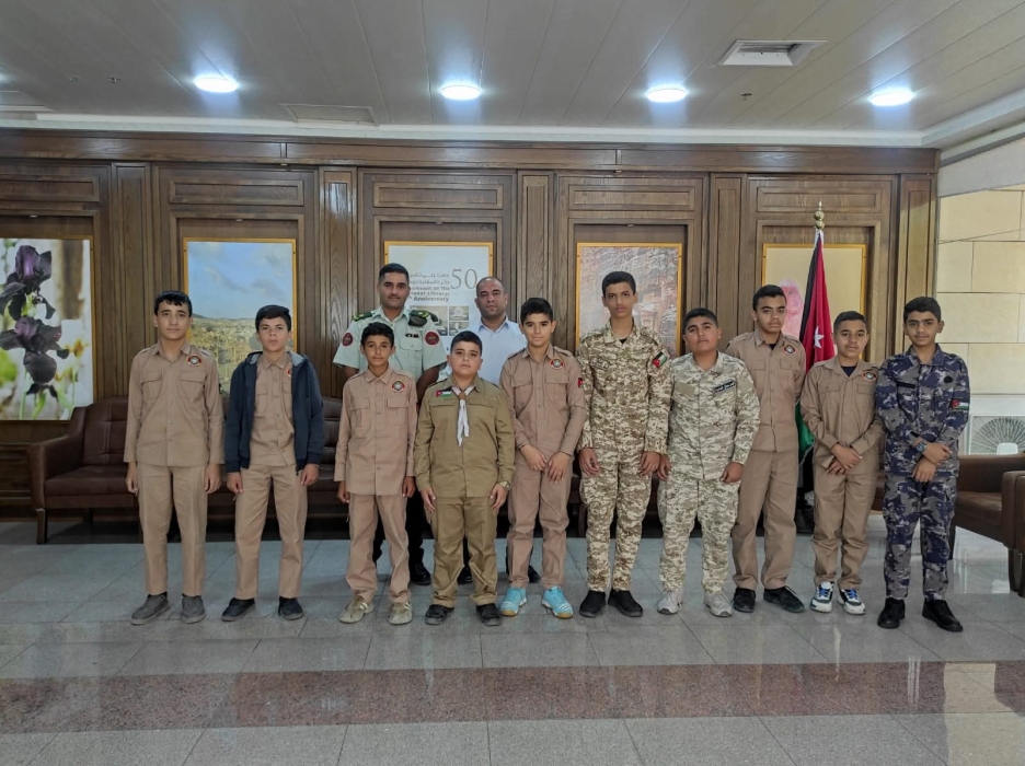 طلاب من مدرسة مدرسة الكرامة الاساسية منشية بني حسن يزورون المكتبة الوطنية