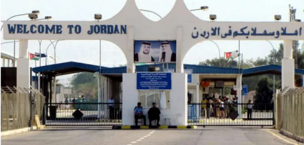 فتح جسر الملك حسين أمام حركة المسافرين حتى الـ12 ظهر الإثنين
