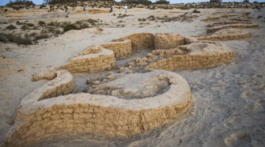 عمرها 3000 عام .. اكتشاف قلعة على الحدود بين مصر وفلسطين
