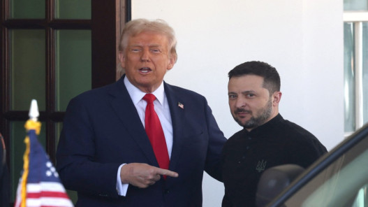 ترامب يؤكد أنه سيلتقي زيلينسكي في البيت الأبيض الجمعة