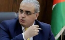 على طاولة دكتور إبراهيم البدور وزير الصحة