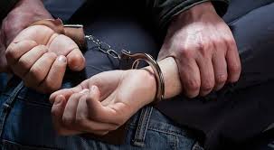 الأمن العام : إلقاء القبض على شخص سرق 5 ملايين درهم إماراتي من زوجته