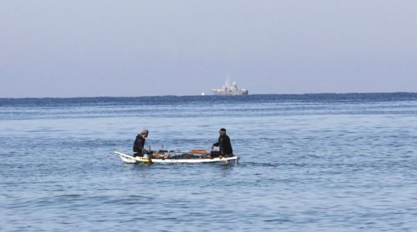 الاحتلال يعتقل 3 صيادين في بحر غزة