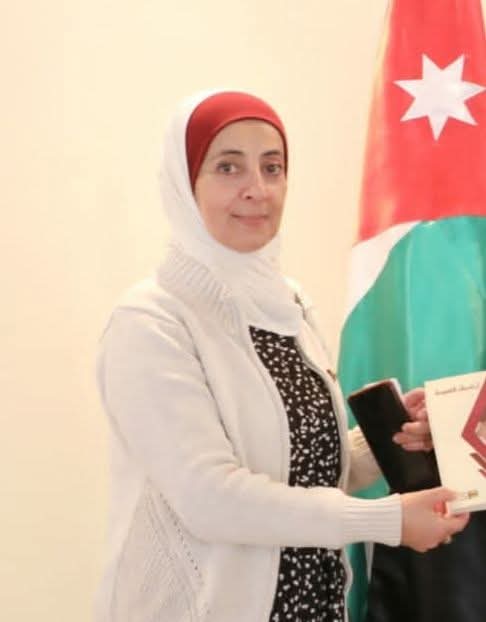 الشوبكي  تكتب : يقلق الملك لكن لا يخاف إلا الله