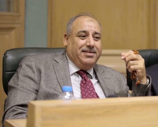 رئيس الوزراء يهنئ القاضي بتوليه منصب رئيس مجلس النواب