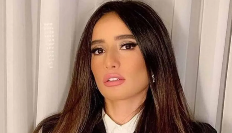 زينة تتعرض لإصابة خطيرة أثناء تصوير ورد وشيكولاتة