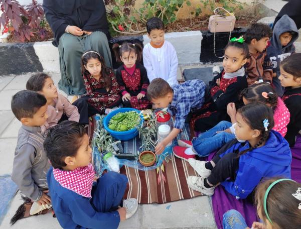 الشطناوي ترعى فعاليات اليوم الوطني لقطاف الزيتون