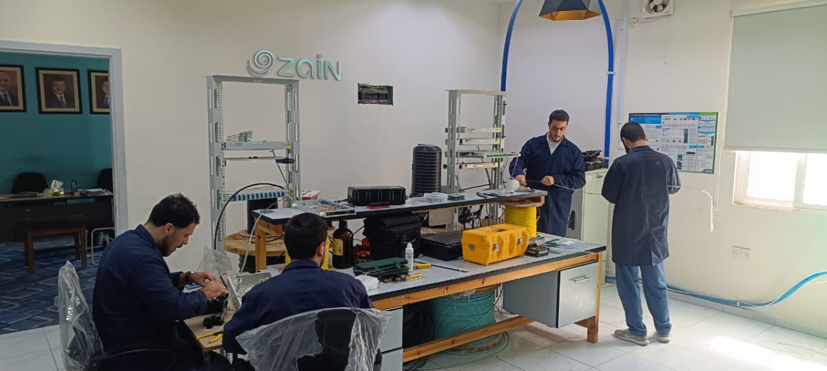زين والتدريب المهني تختتمان دورة التدريب المجانية على تكنولوجيا الفايبر