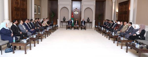 العيسوي يلتقي فعاليات أكاديمية ومجتمعية وشعبية