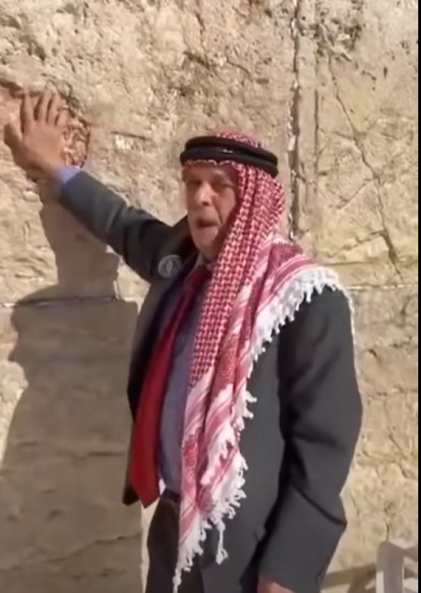 الصحفي الزيود : المعلا ملعون لا يمثل قبيلة بني حسن