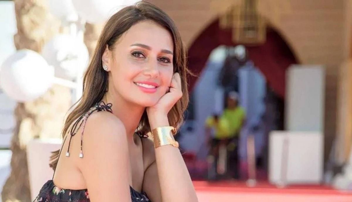 والد حلا شيحة يثير الجدل حول اعتزالها الفن