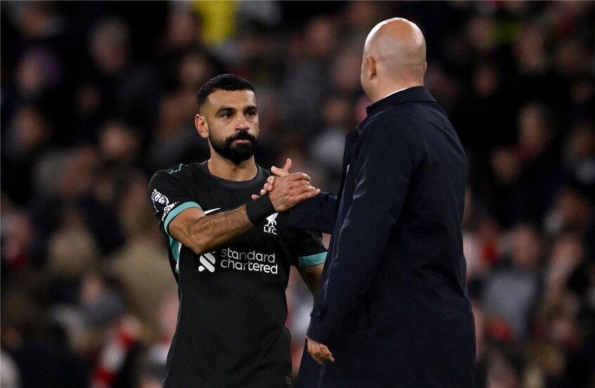 أرني سلوت يعلق على إنجاز محمد صلاح بعد هدفه أمام أستون فيلا