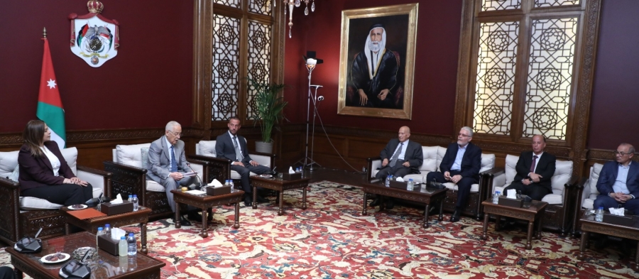 العيسوي يلتقي وفد من نادي سلوان المقدسي