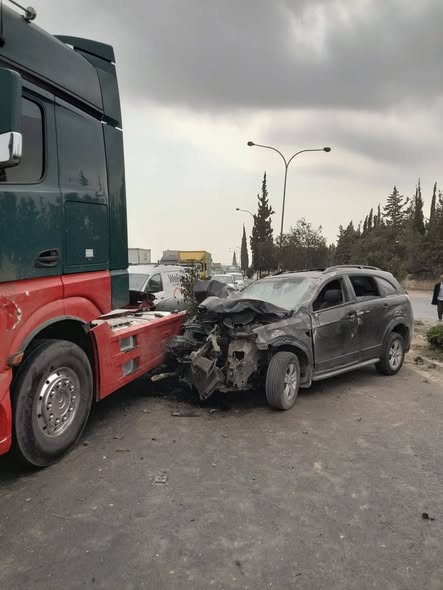 إصابات بحادث تصادم بين مركبتين في منطقة اليادودة