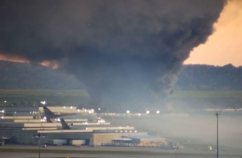 مقتل 7 أشخاص على الأقل وإصابة 11 إثر تحطم طائرة بالقرب من مطار لويفيل بولاية كنتاكي