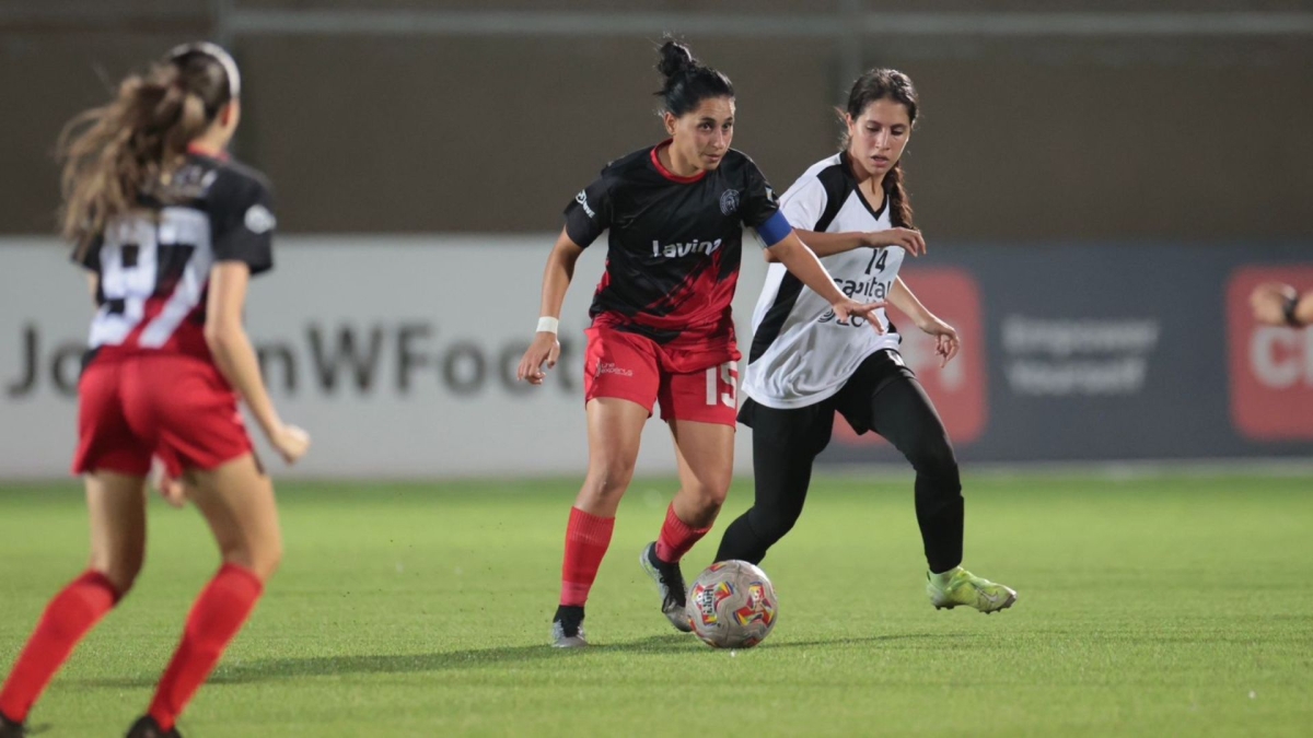 نادي الاتحاد يتصدر دوري المحترفات لكرة القدم