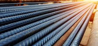 الحديد يواصل التراجع ويتجه نحو أكبر انخفاض أسبوعي منذ شباط