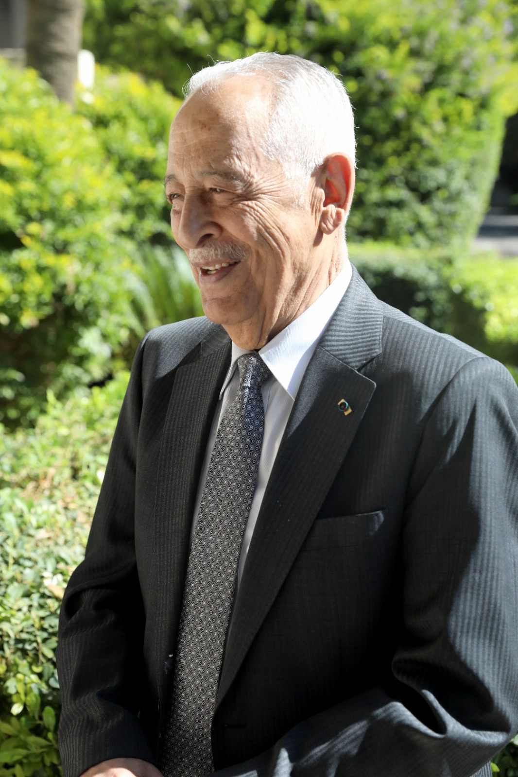 أبو طربوش يكتب : تجربة شخصية مع معالي رئيس الديوان الملكي يوسف العيسوي