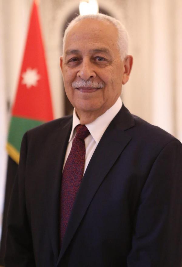 مندوبا عن الملك وولي العهد .. العيسوي يعزي أبو تايه