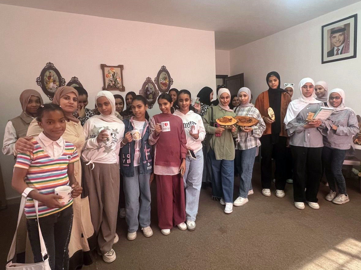 معرض للمنتجات المهنية والحرفية في الشونة الشمالية