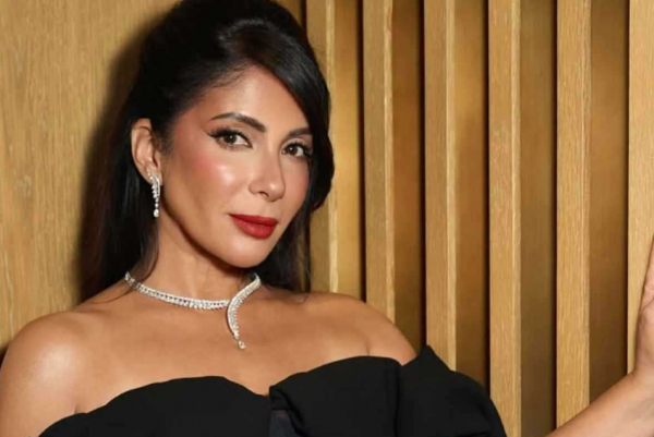 منى زكي تكشف أسرار حياتها .. وفلسفتها في تربية أبنائها