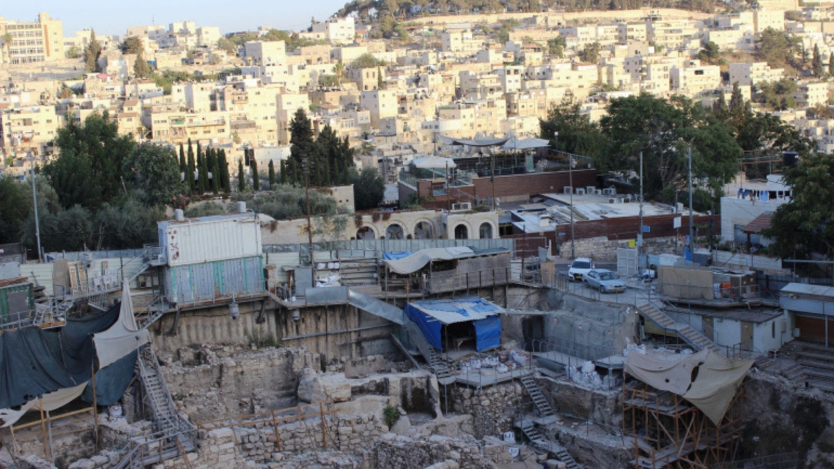 عين على القدس يناقش استهداف الاحتلال لأحياء بلدة سلوان