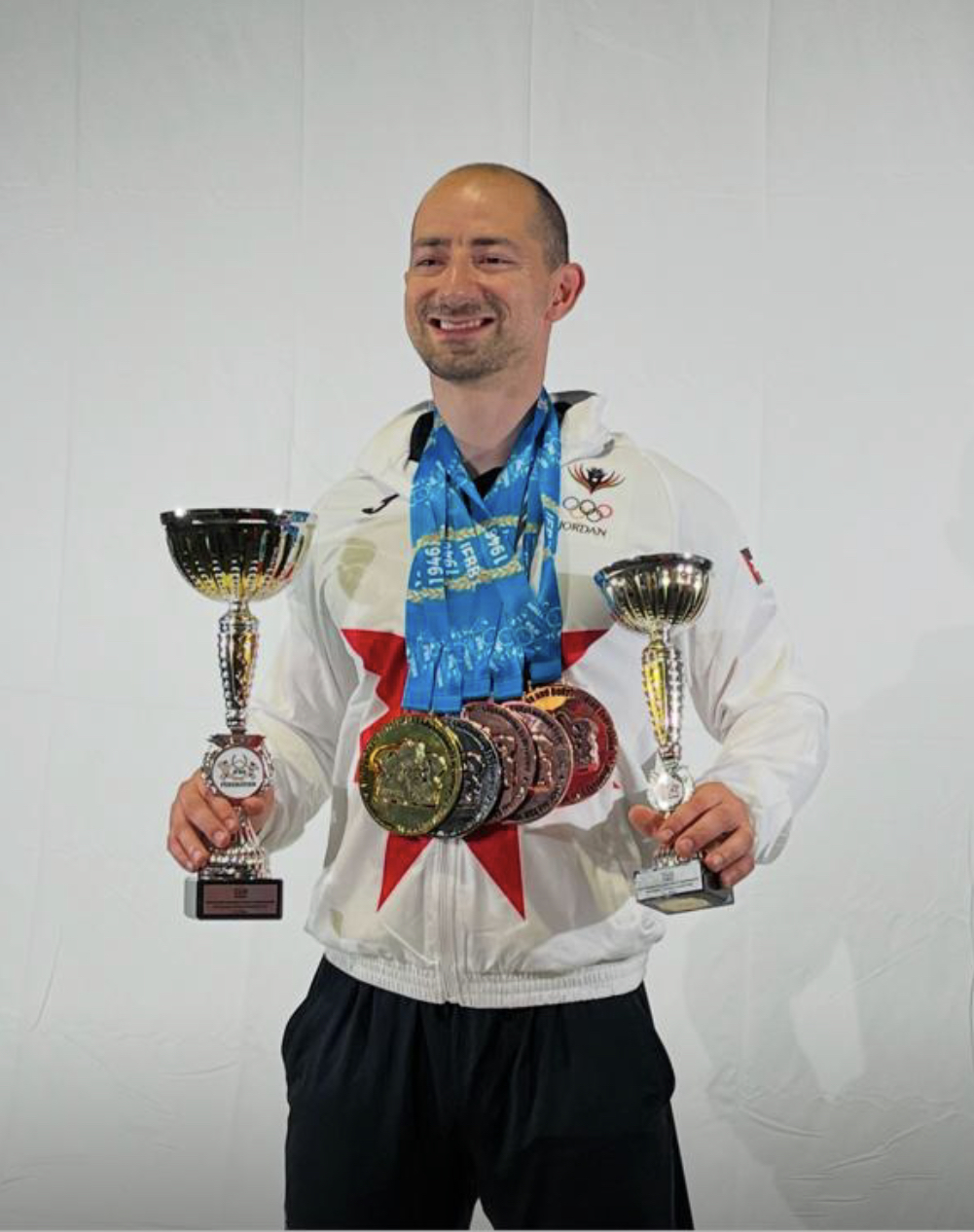 الشاب الاردني علي الحموي يفوز بالمركز الاول في بطولة العالم للياقة البدنية وكمال الأجسام المقامه في أسبانيا