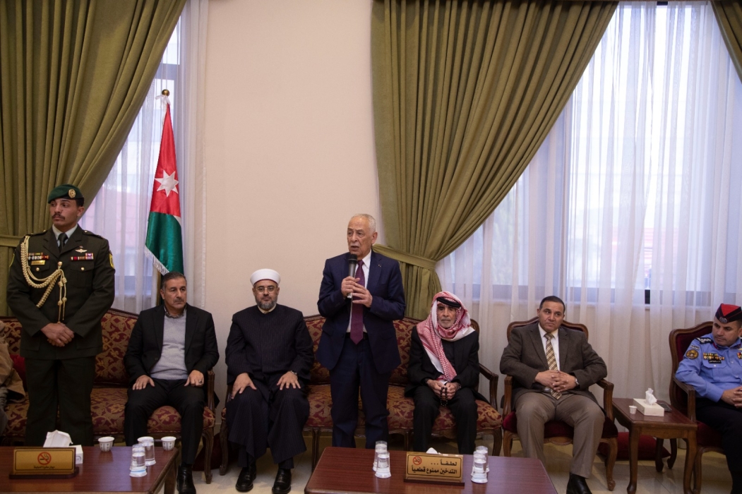 مندوبا عن الملك وولي العهد. العيسوي يعزي  عشائر المجالي والزعبي والقاضي*