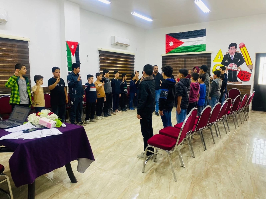 مركز شباب وشابات عنجرة النموذجي يعقد اجتماعاً للفرقة الكشفية