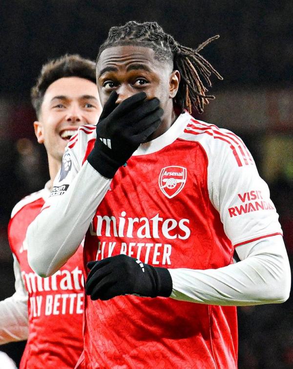بهاتريك إيزي .. آرسنال يصفع توتنهام ويبتعد في صدارة الدوري الإنجليزي