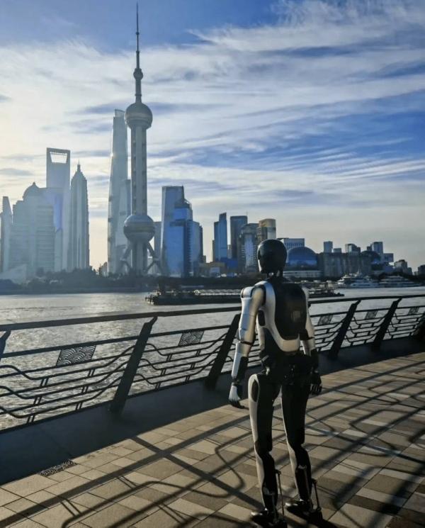 روبوت صيني يدخل غينيس بقطع 100 كم سيراً على الأقدام