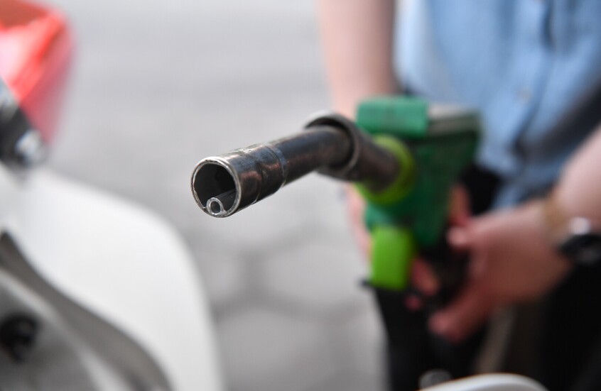 إيران.. رفع أسعار الوقود ضمن شروط محددة