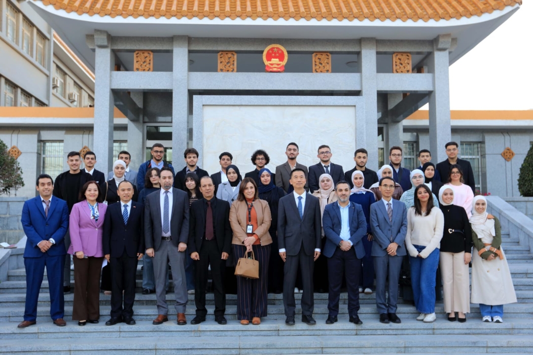 30 طالبا أردنيا يفوزون بمنحة السفير الصيني